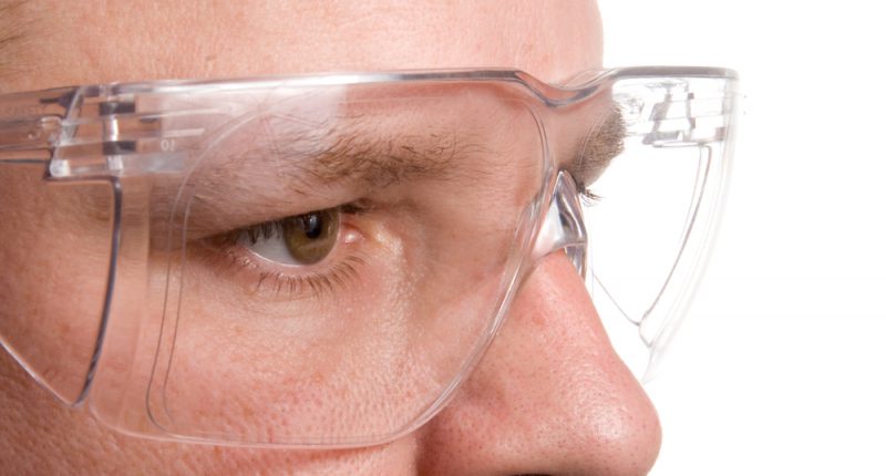 Mais de 150 mil acidentes oculares são registrados por ano